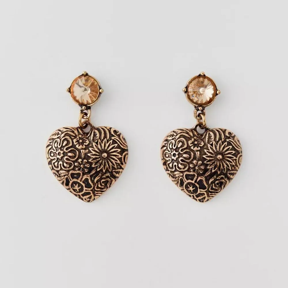 NWT Urban Outfitters Etched Heart Gold Statement Earrings